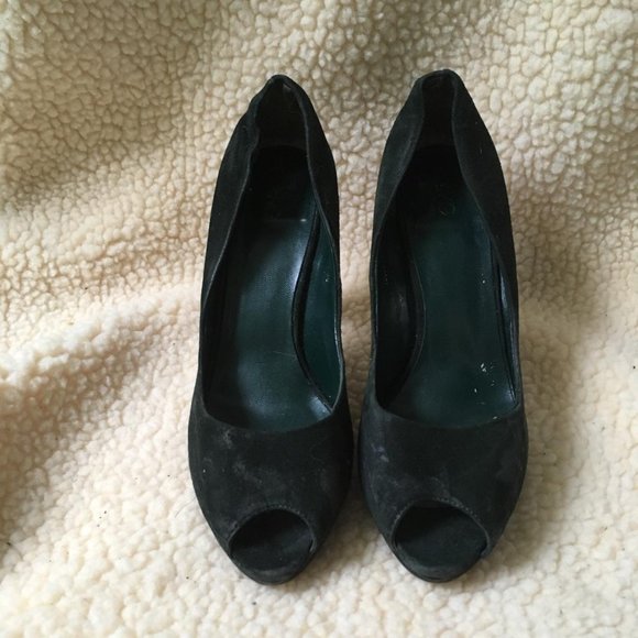 Shoes - Women's Courts